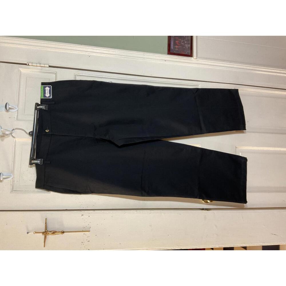 Wrangler black comfort fit men’s black pants size 42/30